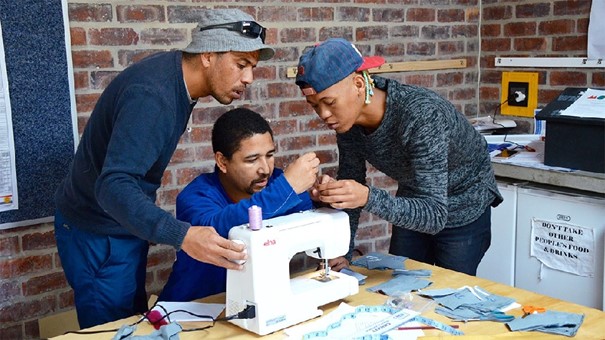 مدیریت کارگاه تولیدی خیاطی (ویژگی ها و مهارتهای سرپرست کارگاه خیاطی)