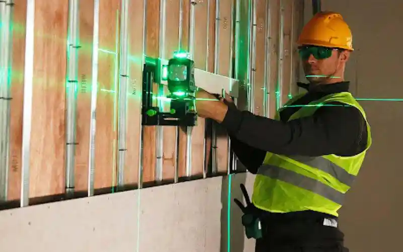 کدام تراز لیزری برای کار شما مناسب‌تر است