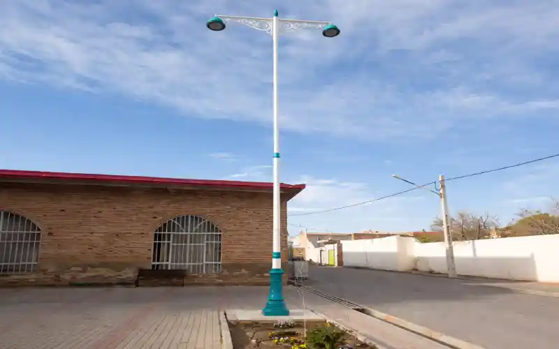 پایه چراغ خیابانی برای چه پروژه‌هایی مناسب است؟